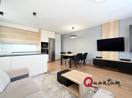 Pronájem bytu, 3+kk, 83 m²
