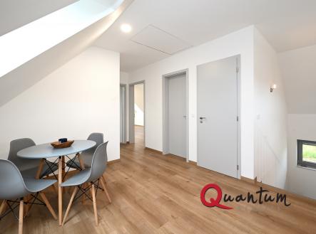 Pronájem kanceláře, 79 m²