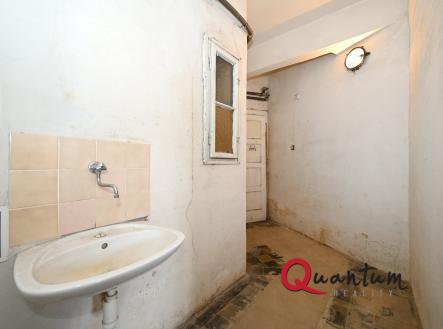Pronájem komerčního objektu, sklad, 19 m²