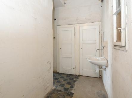 Pronájem komerčního objektu, sklad, 19 m²