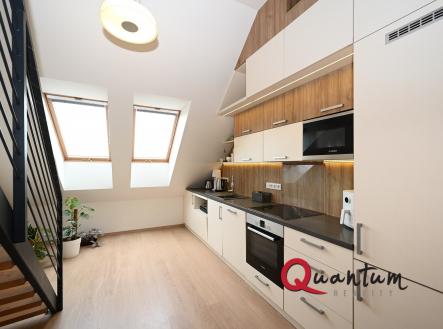 Pronájem bytu, 2+1, 73 m²