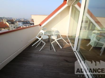 Pronájem bytu, 4+kk, 127 m²