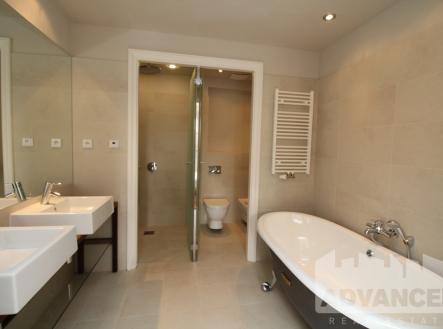 Pronájem bytu, 4+kk, 127 m²