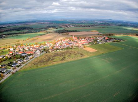 Prodej - pozemek pro bydlení, 820 m²