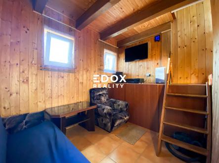Prodej - pozemek, zahrada, 214 m²