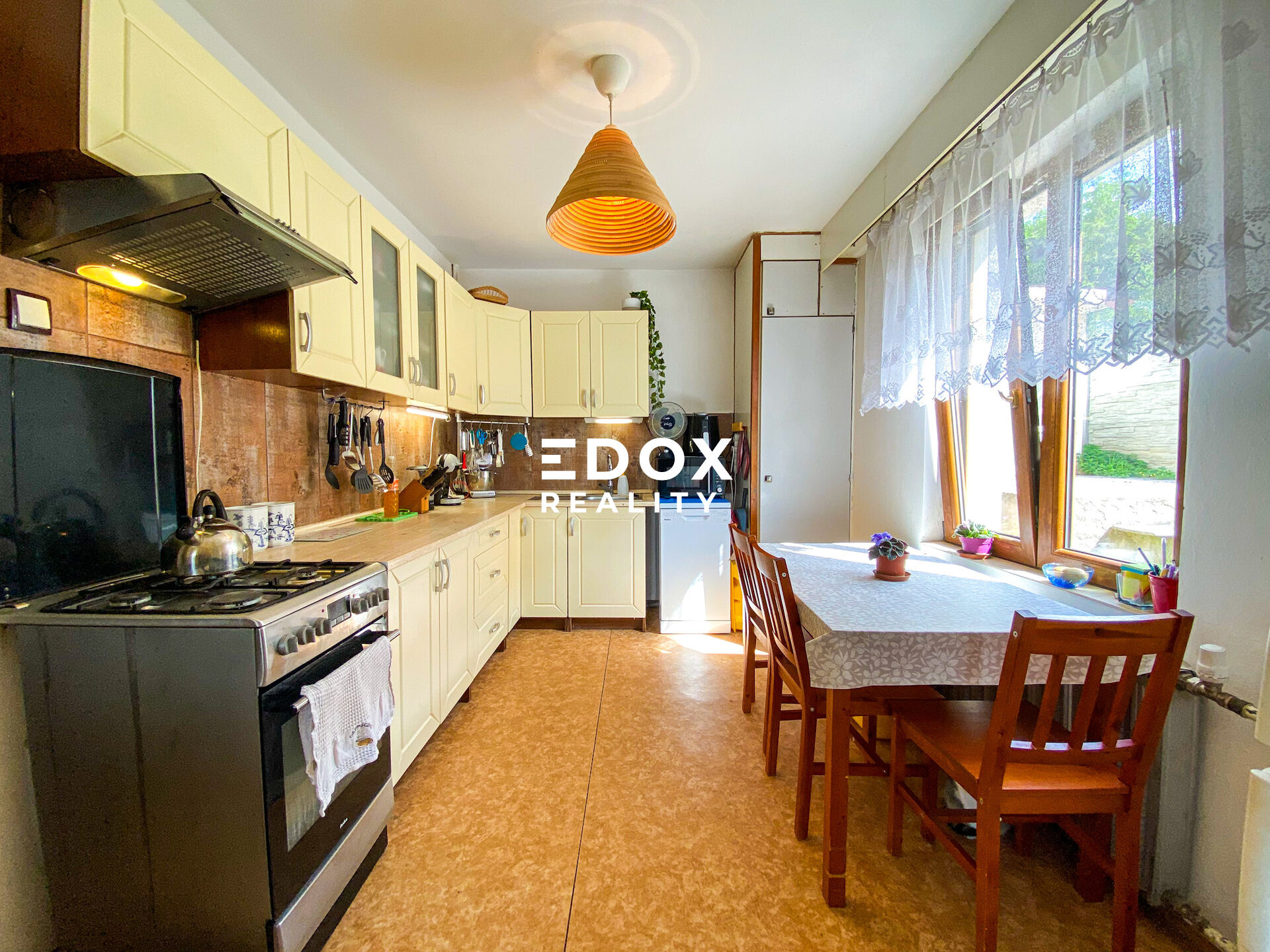 Prodej RD 280m2, pozemek 894m2, Brandýsek - Olšany okres Kladno.