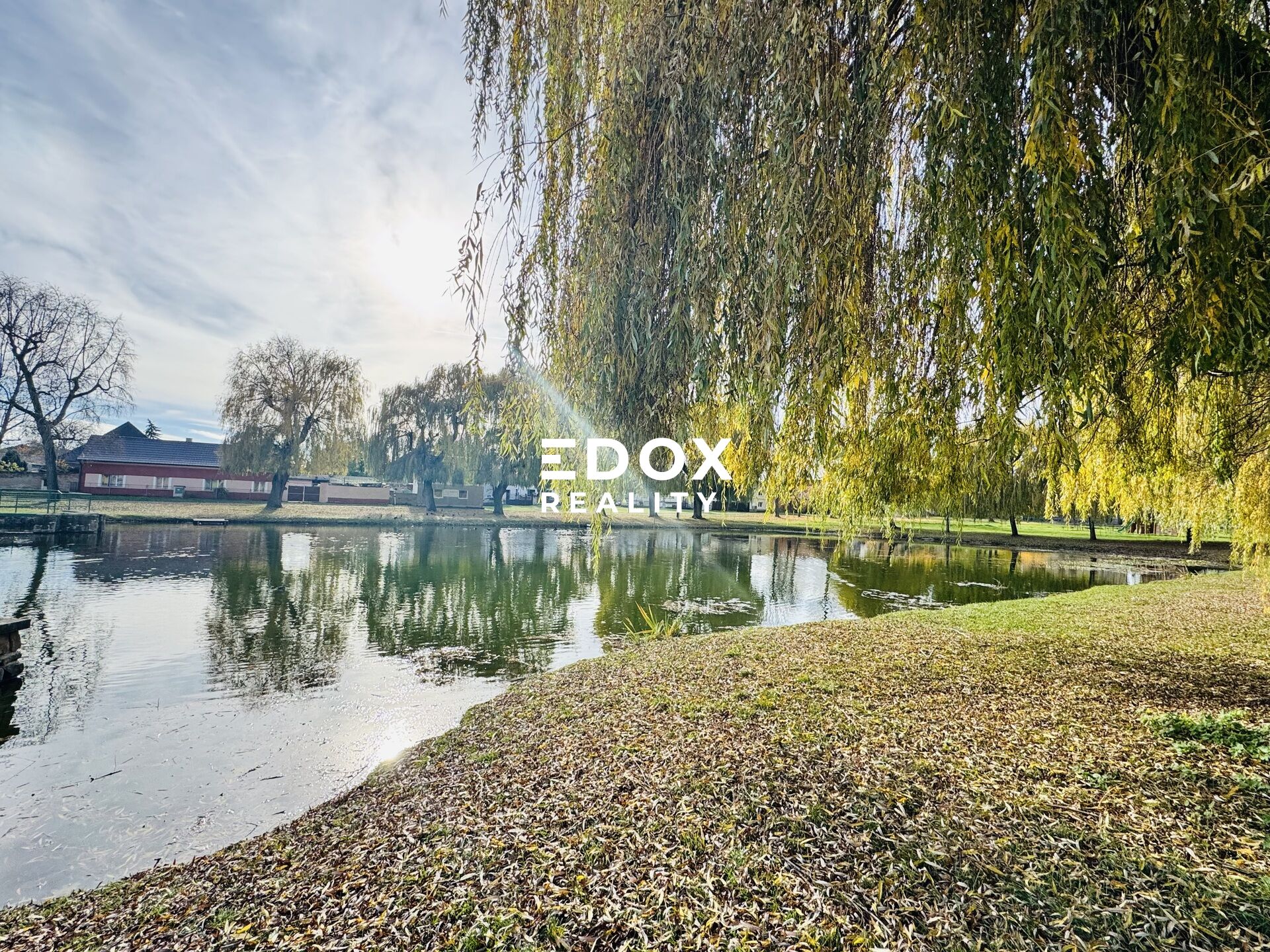 Prodej prostorného rodinného domu 250m², pozemek 1 468m², v žádané lokalitě Radešín - Martiněves.