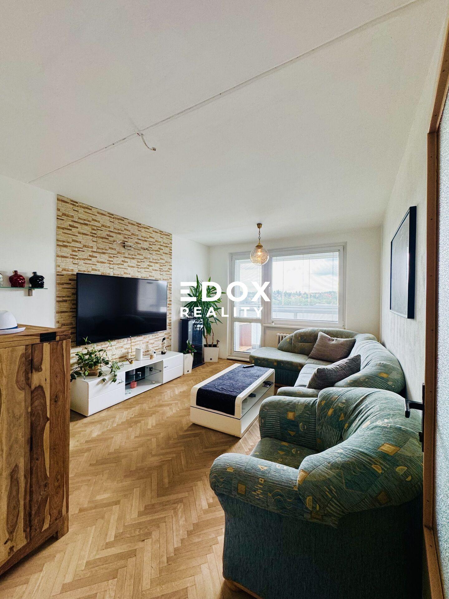 Prodej světlého bytu 3 + 1/L/2S/, 70m2, ve velmi žádané lokalitě v obci Říčany.