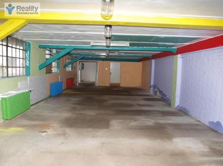Pronájem skladovací prostor, 142 m²