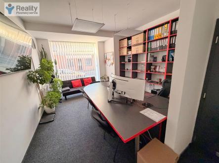 Pronájem kanceláře, 54 m²