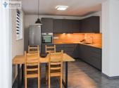 Pronájem bytu, 3+kk, 82 m²