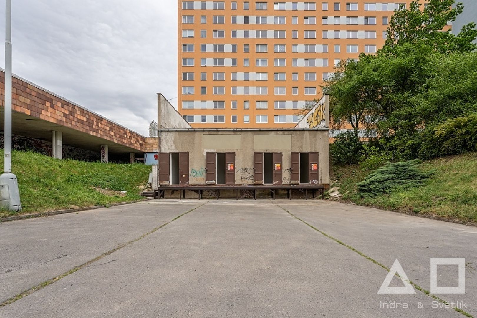 Pronájem  -  skladovací prostor, 1 m2