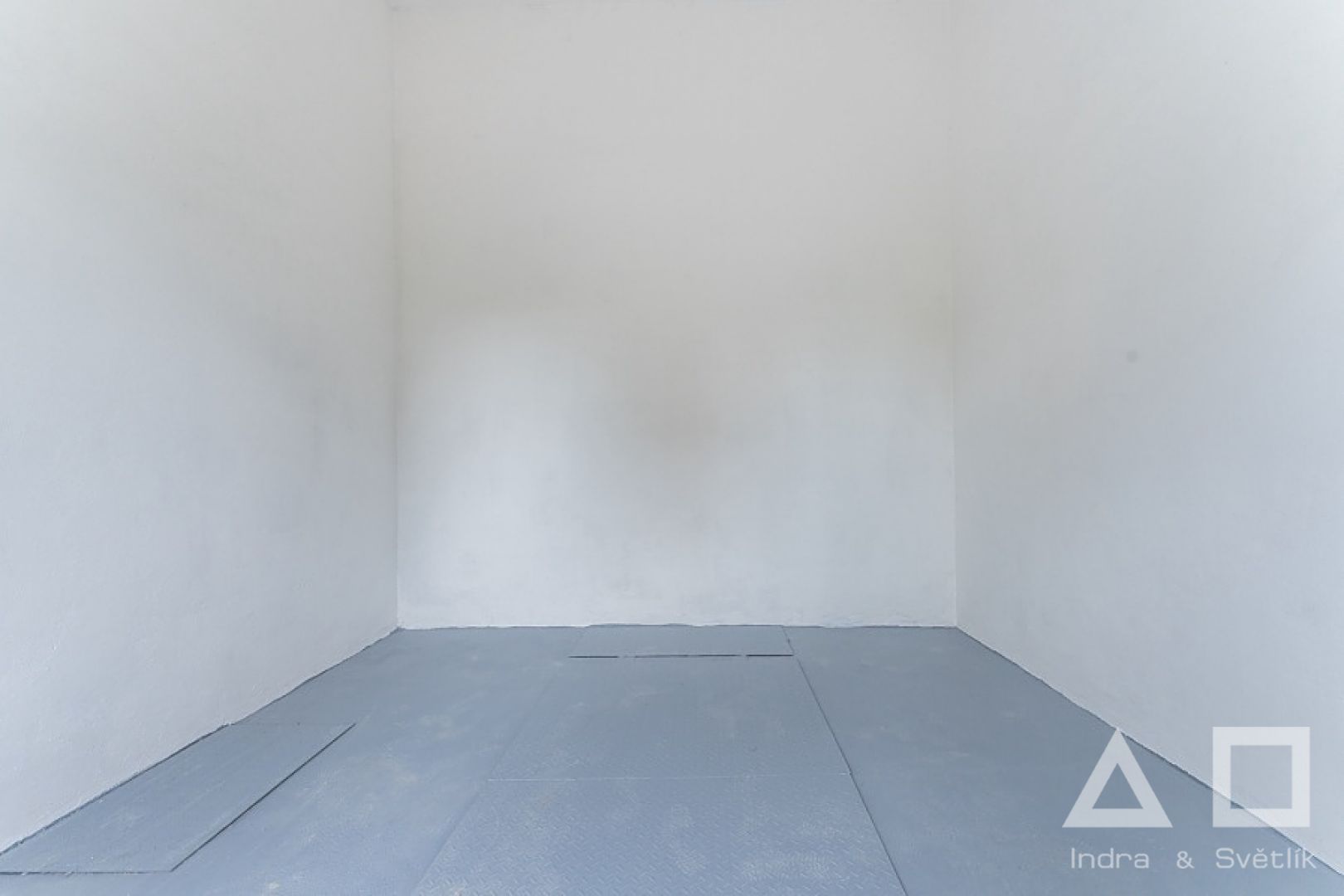 Pronájem  -  skladovací prostor, 1 m2