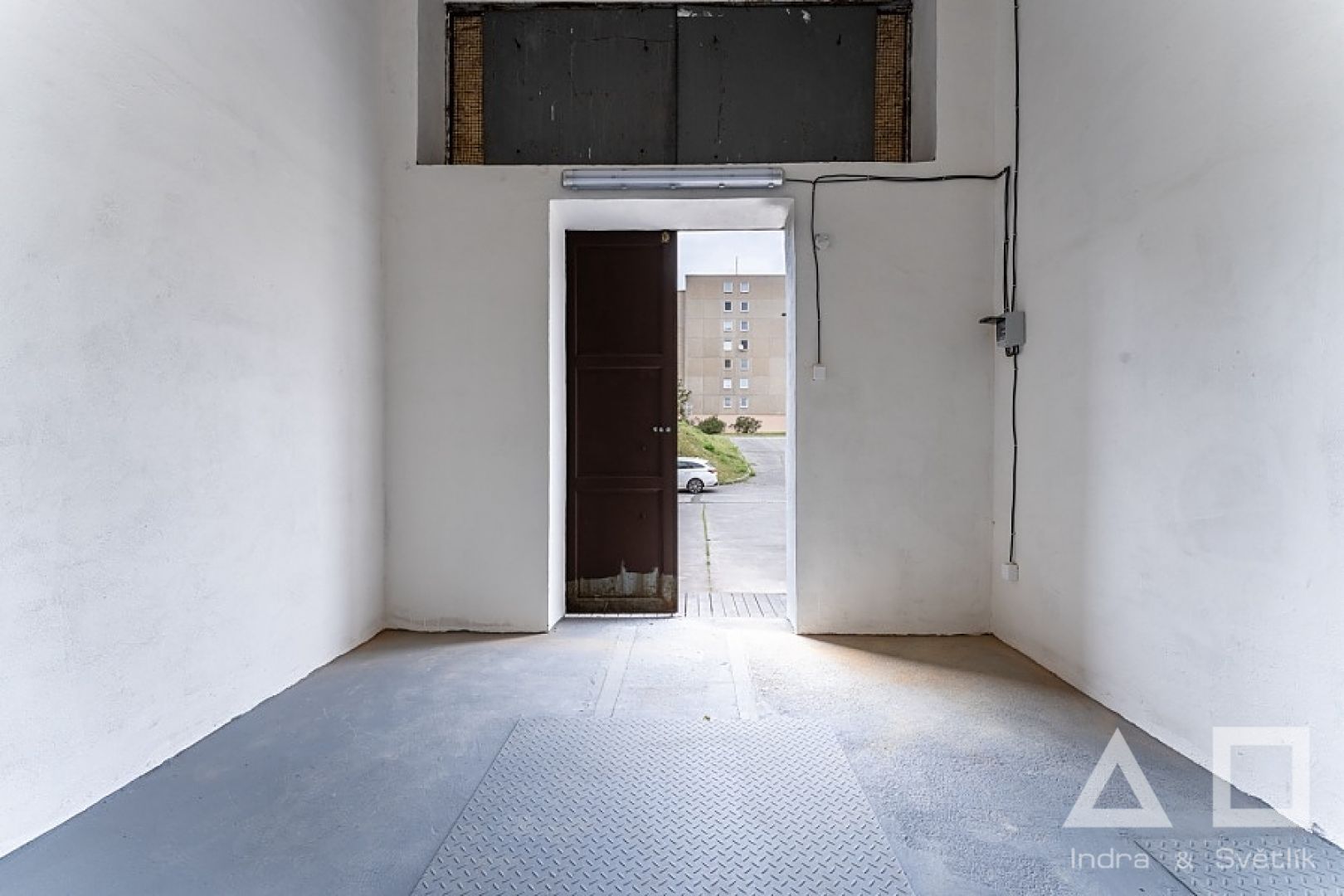 Pronájem  -  skladovací prostor, 1 m2