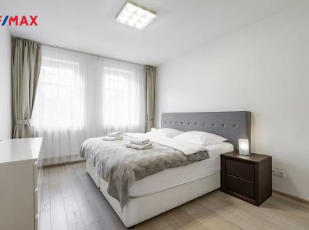 Prodej nájemního domu, 635 m²