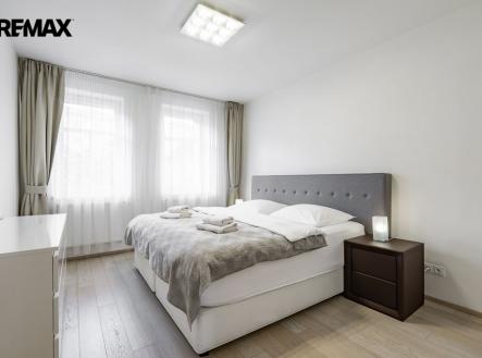 Prodej nájemního domu, 635 m²