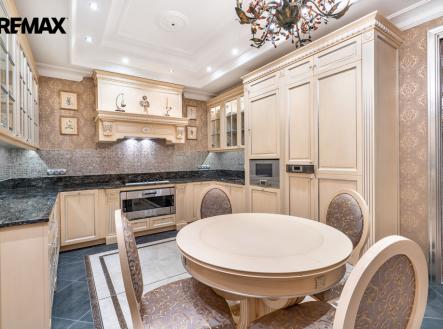 Prodej bytu, 5+1, 253 m²