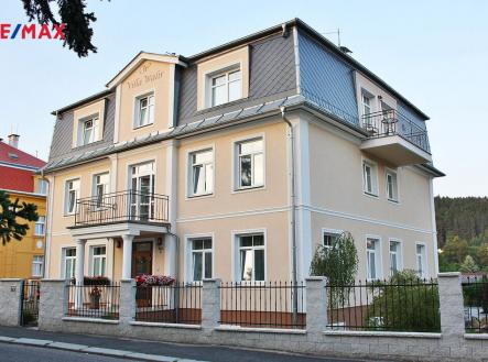 Prodej - hotel, 661 m²