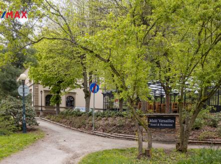 Prodej hotel, 1 021 m²