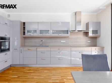 Prodej bytu, 3+kk, 99 m²