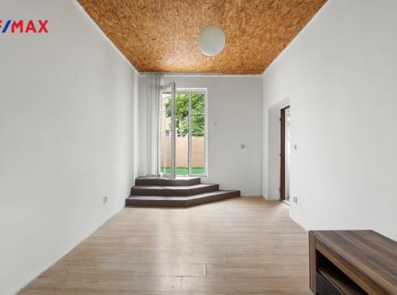 Prodej - nájemní dům, 198 m²