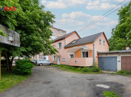Prodej - nájemní dům, 198 m²