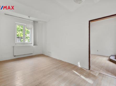 Prodej - nájemní dům, 198 m²