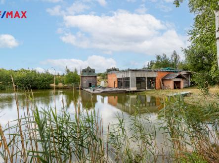 Prodej zemědělského objektu, 74 164 m²