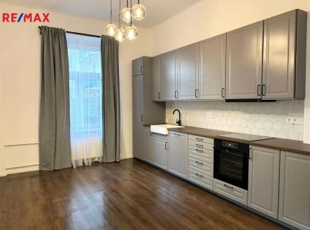 Prodej bytu, 2+1, 98 m²