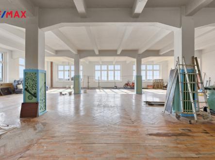 Prodej hotel, 5 200 m²