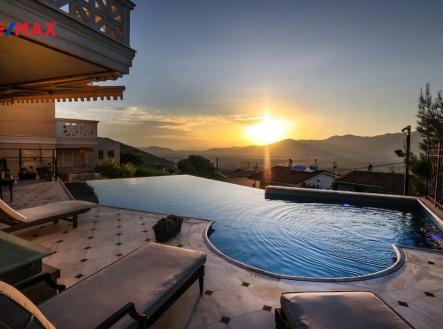 Prodej domu/vily, 1 285 m²