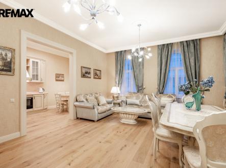 Pronájem bytu, 3+1, 130 m²