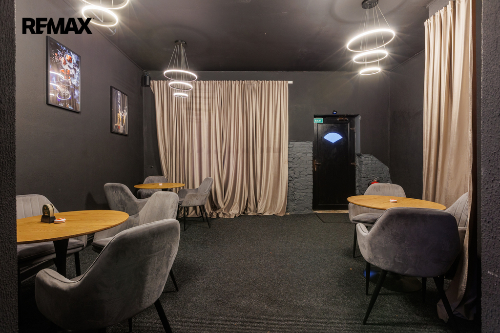 216a9875-hdr.jpg