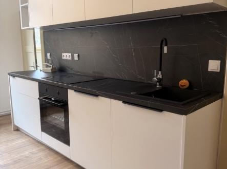 Pronájem bytu, 2+1, 74 m²