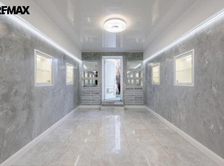 Prodej obchodní prostor, 72 m²