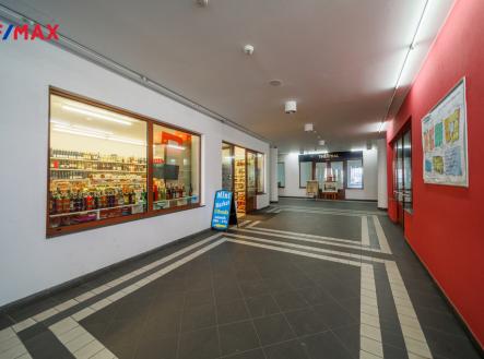 Prodej obchodní prostor, 52 m²