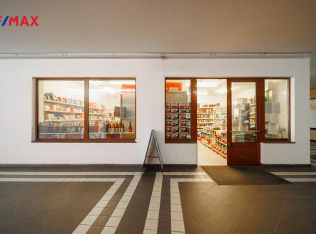 Prodej obchodní prostor, 52 m²