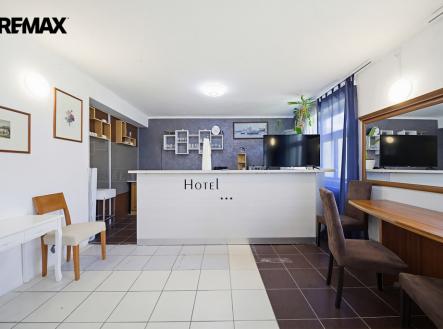 Prodej hotel, 980 m²
