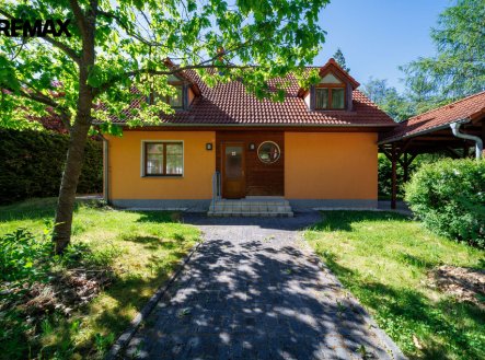 Prodej rodinného domu v rezidenčním komplexu Gejzírpark v pěší dostupnosti k lázeňskému centru