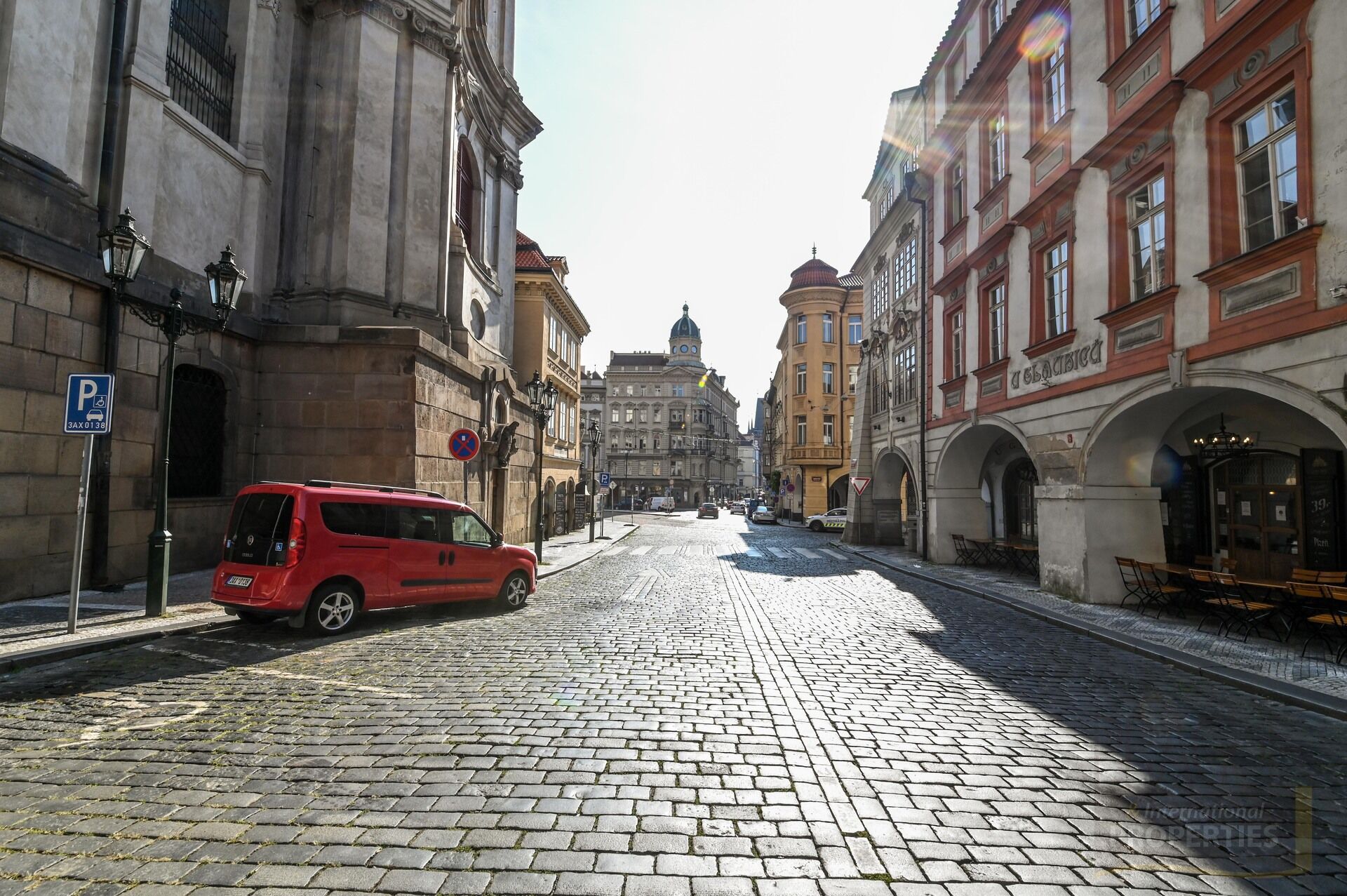 Unikátní půdní apartmán, Malá Strana, Praha 1