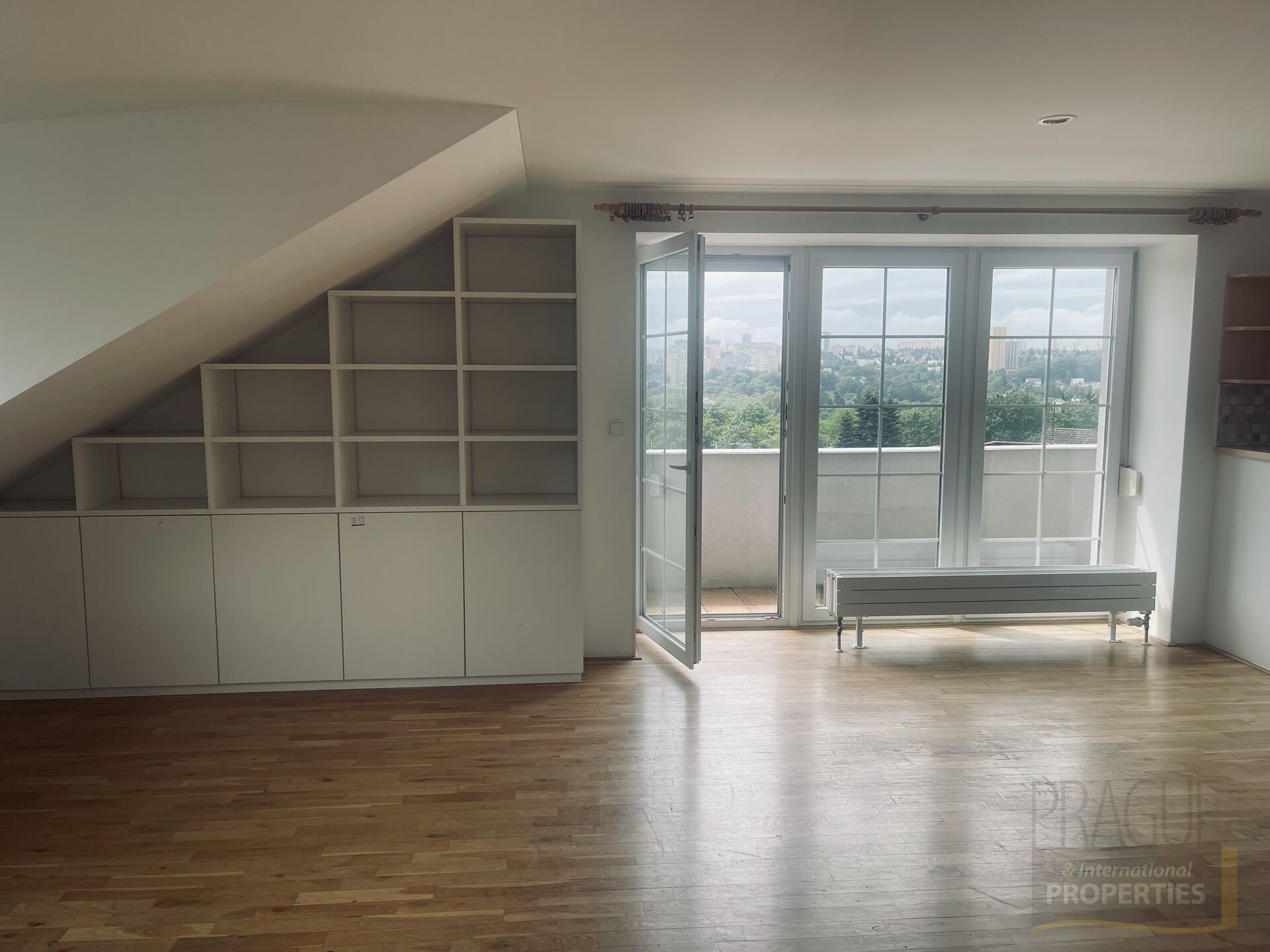 Krásný byt 3+kk, balkon, parkování, zahrada,  Nad pískovnou, Praha 4,  Krč