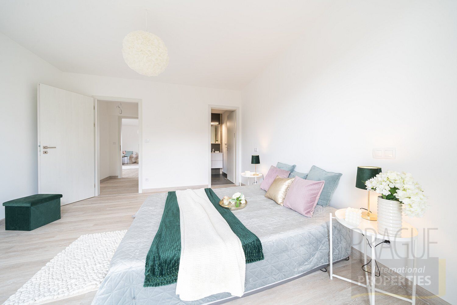 Moderní slunný byt 3+kk, rezidence U zámecké zahrady, Kladno