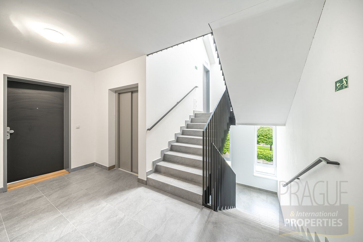 Luxusní nový byt 4+kk, terasa, rezidence U zámecké zahrady, Kladno