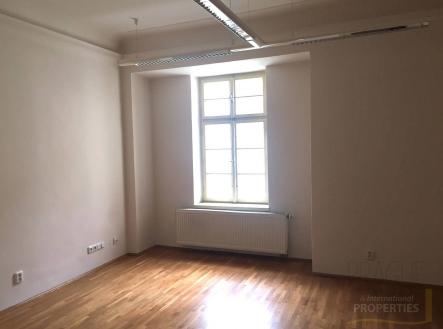 Pronájem kanceláře, 35 m²