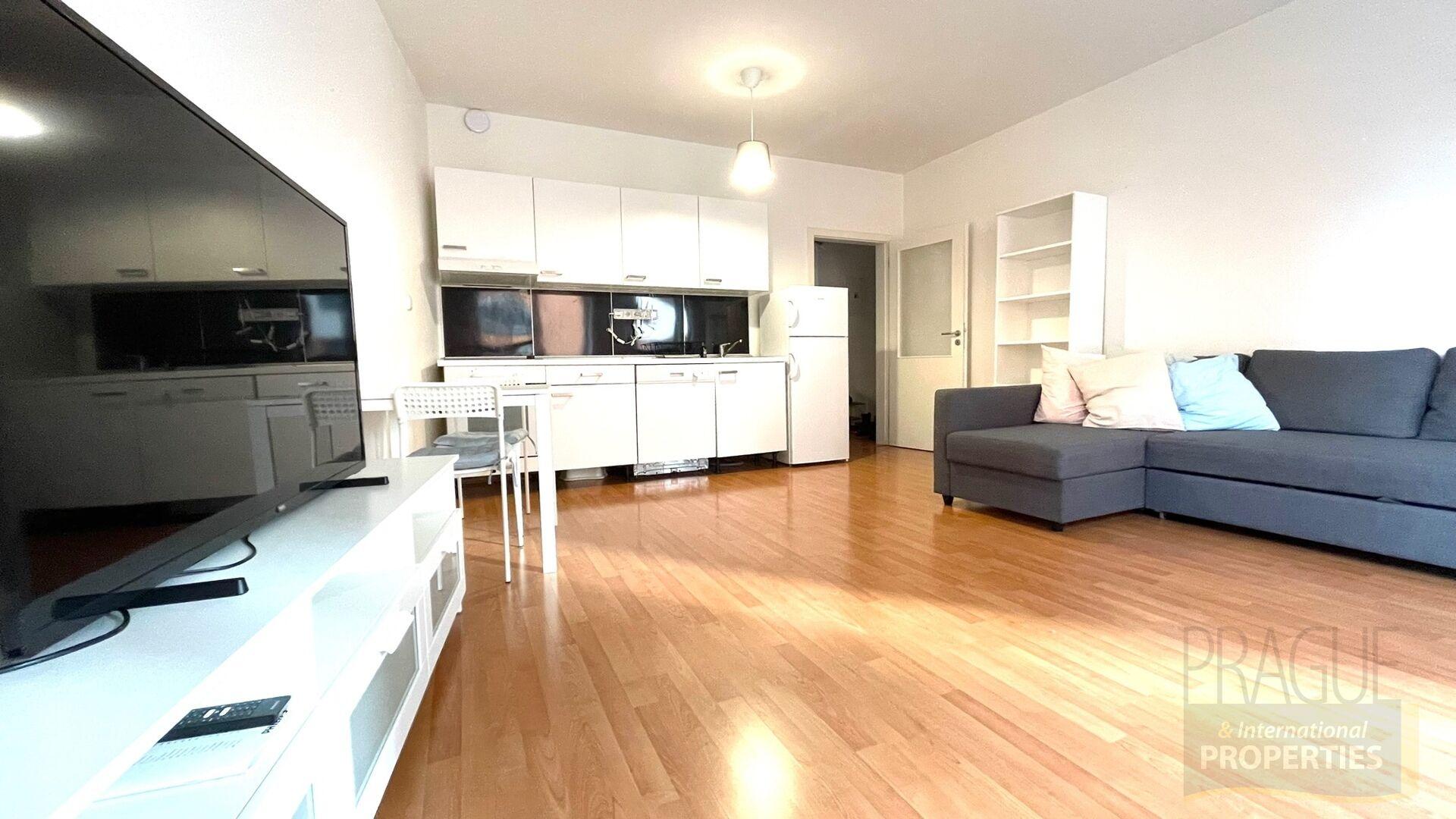 Zařízený byt 2+kk, terasa , Musílkova, Praha 5.