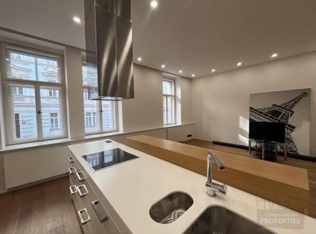 Pronájem bytu, 2+kk, 65 m²