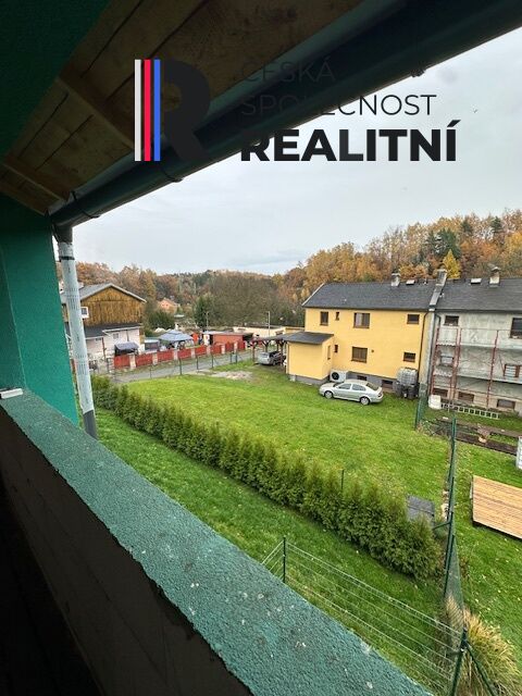 Prodej plně podsklepeného rodinného domu se zahradou v Dasnicích