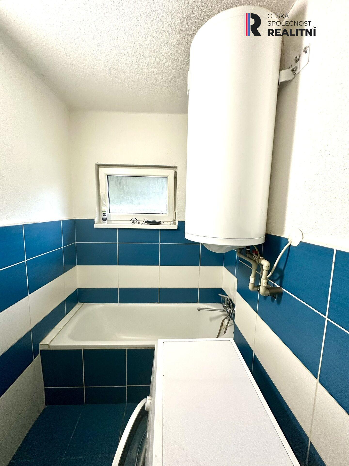 Prodej plně podsklepeného rodinného domu se zahradou v Dasnicích