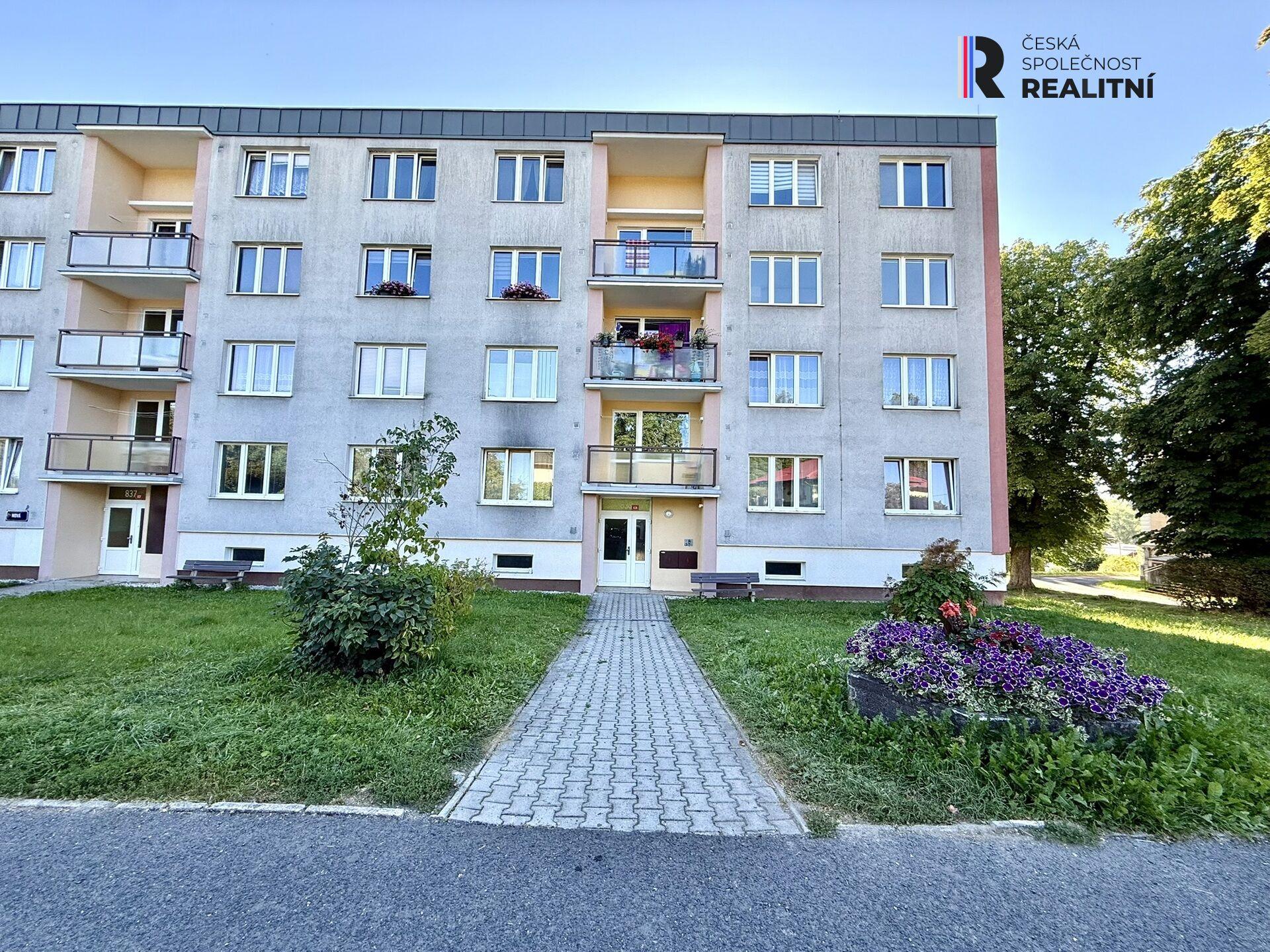 Pronájem bytu 3+1 s lodžií, možností úpravy na 4+1 – Nová 838, Hranice