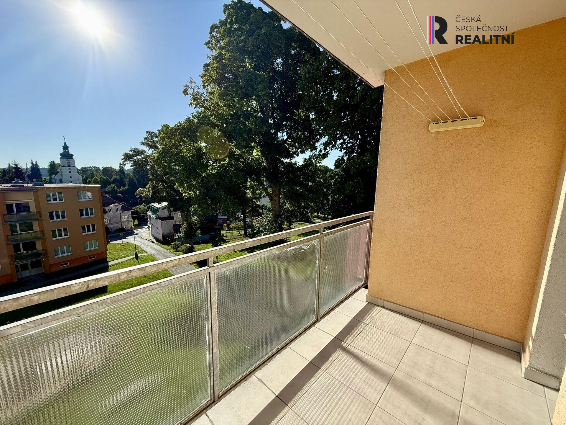 Pronájem bytu 3+1 s lodžií, možností úpravy na 4+1 – Nová 838, Hranice